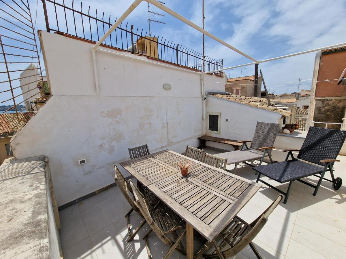 Sea-View Terrace & Bikes Moon Ortigia Holiday Home Syracuse Exterior foto