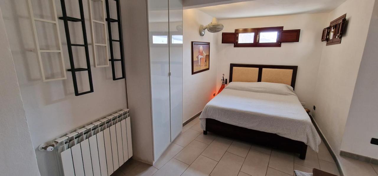 Sea-View Terrace & Bikes Moon Ortigia Holiday Home Syracuse Exterior foto